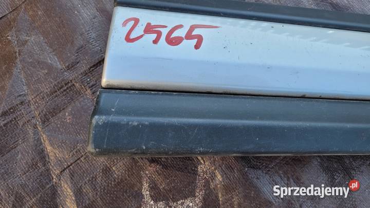 LISTWA DRZWI PRAWY PRZÓD MITSUBISHI OUTLANDER Ruda Śląska