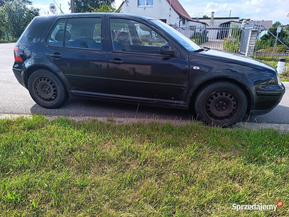 VW Golf 4 16 LPG czarny lubuskie Konin Żagański