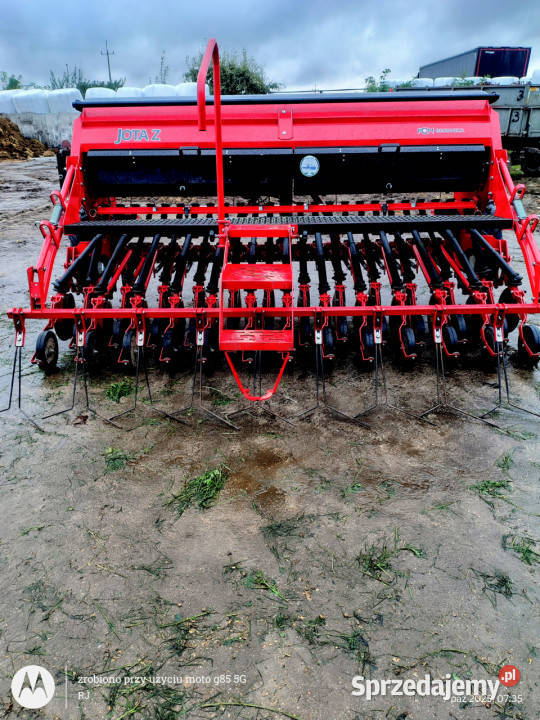 Siewnik zbożowy JOTAz nieuszkodzony Franciszkowo