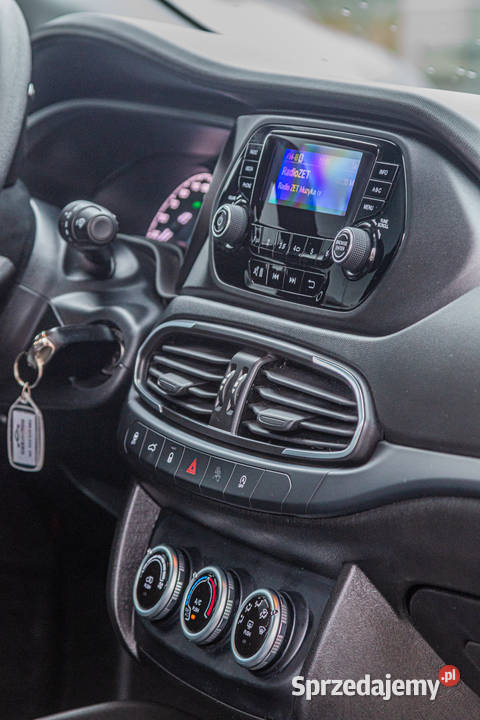 Fiat Tipo 10 benzyna manual na prywatne raty bez manualna Warszawa