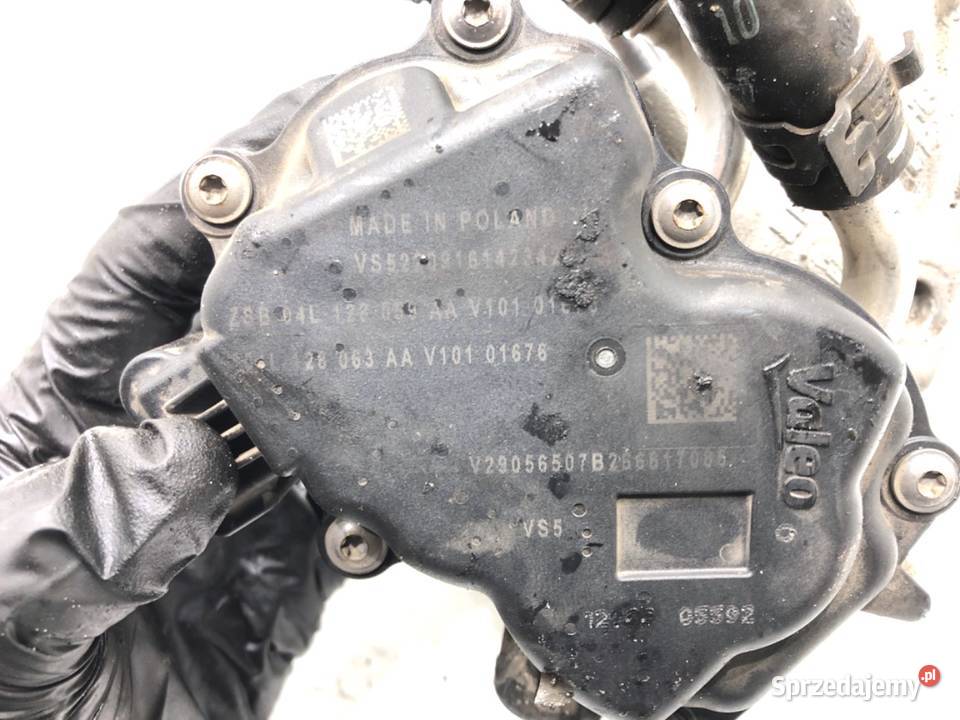 PRZEPUSTNICA VW PASSAT B8 04L128637A 20 190