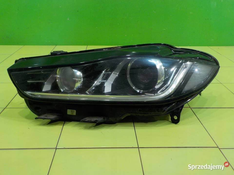 JAGUAR XE 20 D AUT 15r SEDAN 4D XENON lampa lewa Suków