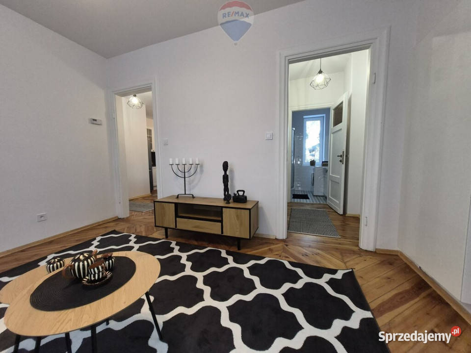 Unikalne mieszkanie w przedwojennej willi garaż