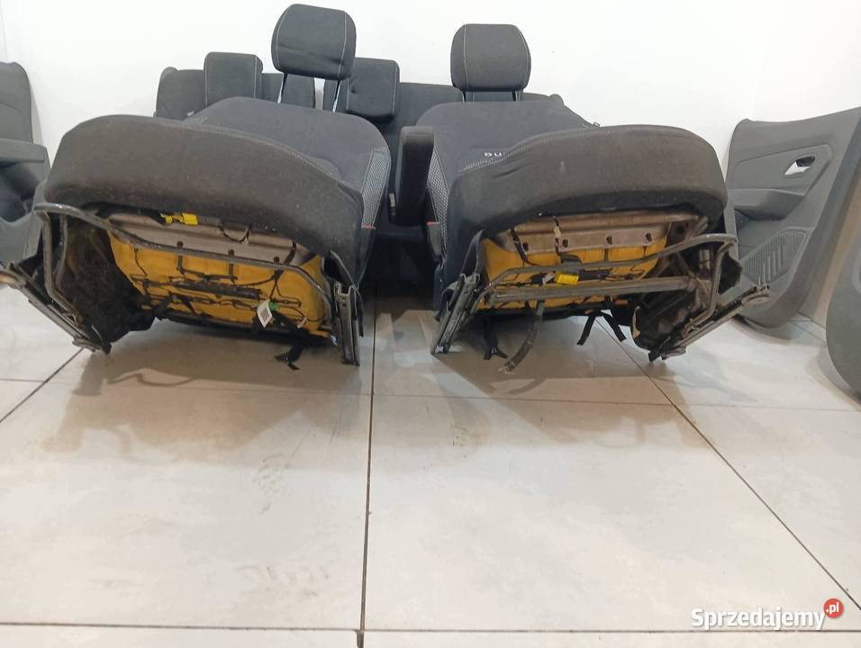 FOTELE KANAPA BOCZKI EU KOMPLET Dacia Duster II