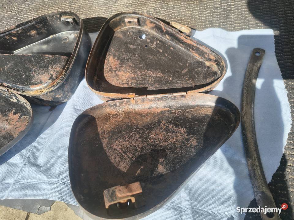 Puszki skrytki boczne WSK wfm Części i akcesoria motocyklowe Rzeszów sprzedam