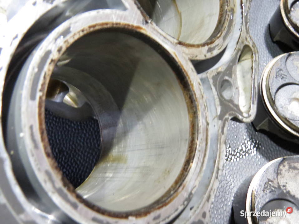 HONDA CBR 600 SC35 01 CBR600 BLOK KORPUS SILNIKA Gdańsk