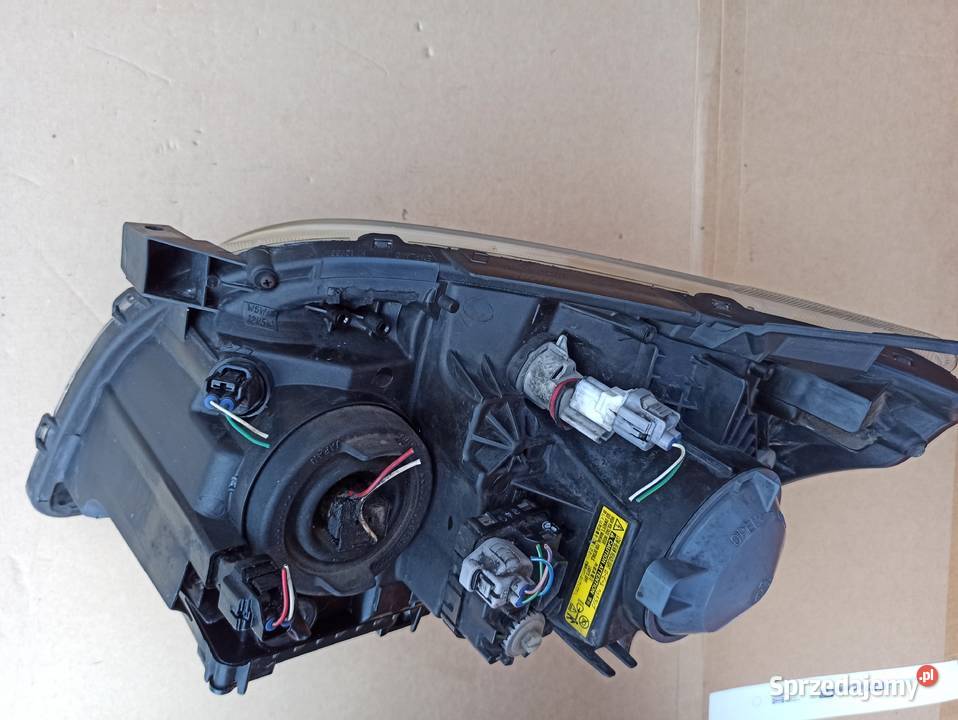 LAMPA Prawa przód TOYOTA AVENSIS T25 Lift Xenon uniwersalne dolnośląskie