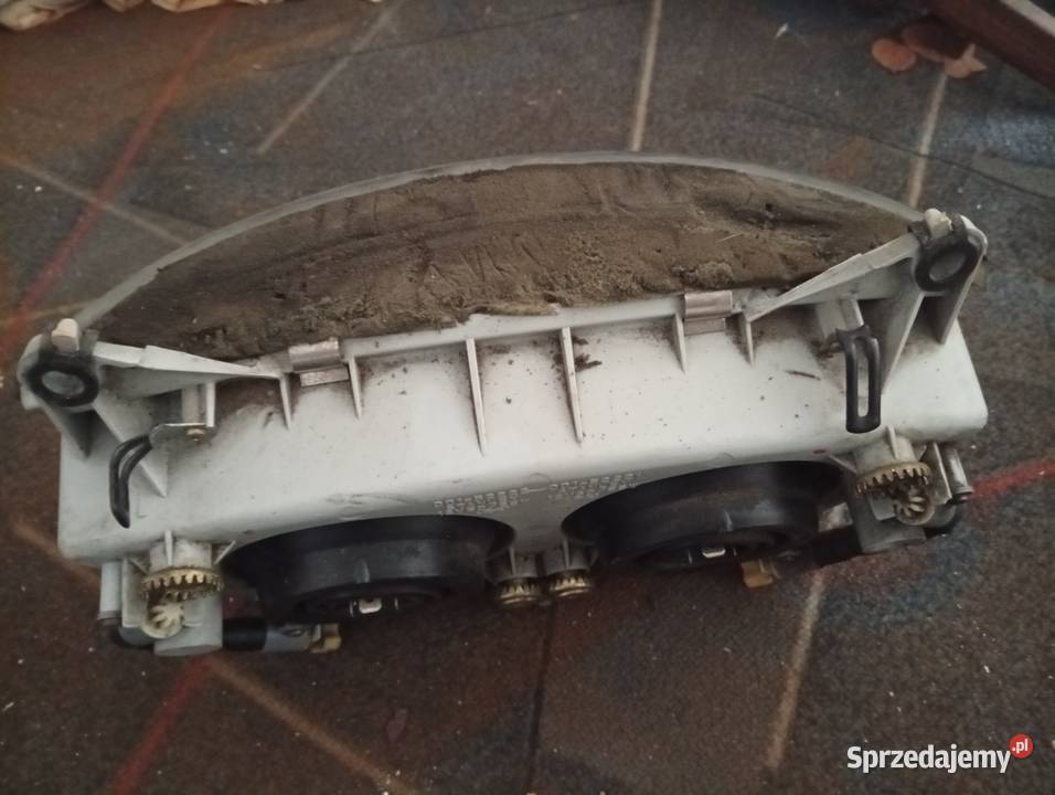 Honda CBR 1000f sc24 lampa przód Tomaszów Mazowiecki