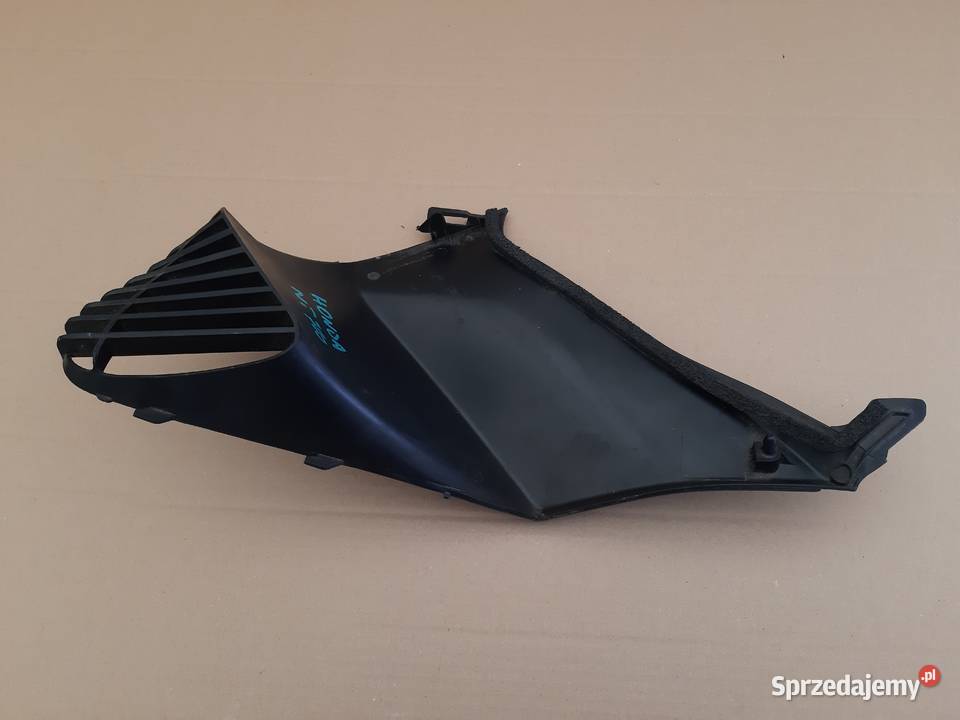 HONDA NT700V WLOT POWIETRZA PRAWY WYPEŁNIENIE sprzedam