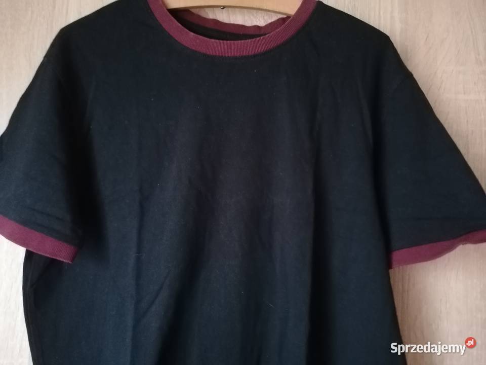 Podkoszulek męskiTshirt Reserved czarny Rozmiar łódzkie sprzedam