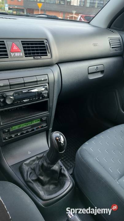 Skoda Octavia 1 16 MPI 102 Salon nowy silnik 35
