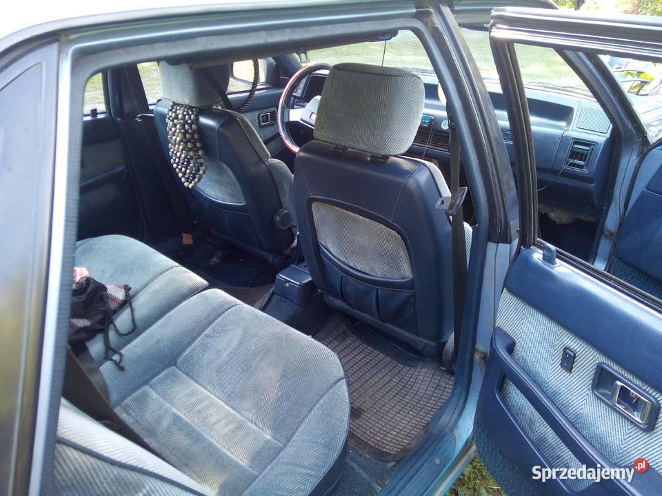 Sprzedam Mazda hetback kolekcjonera klasyków 1600cm3 Nowa Cerekwia