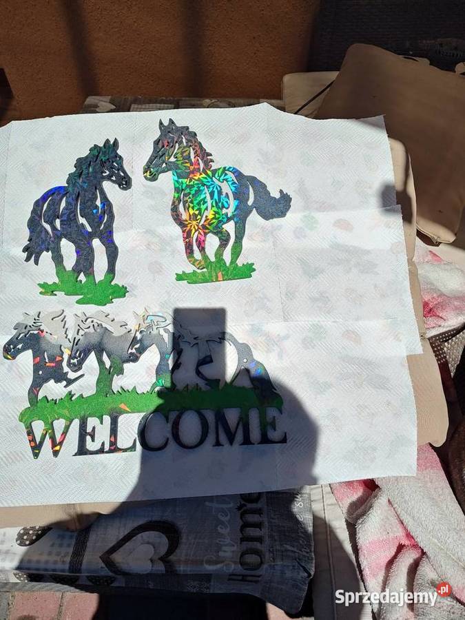 Konie z żywicy epoksydowej holograficzne 3 Nowy Tomyśl
