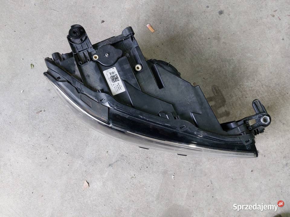 Reflektor lampa przód przednia prawa VW T roc Iwanowice