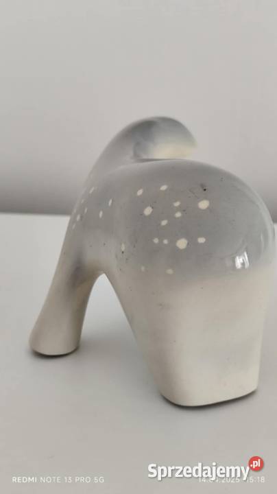 Figurka Porcelanowa Niedźwiedź Chodzież Wiązów