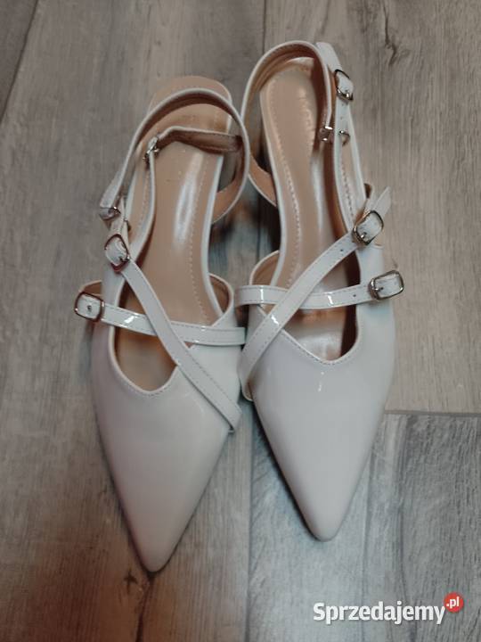 40 Białe czółenka wieczorowe z odkrytą piętą Obuwie Kraków