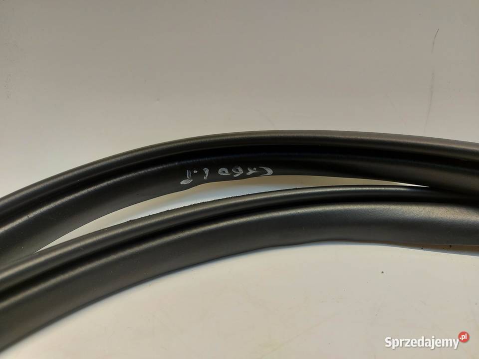 Mazda CX60 2023r uszczelka karoseryjna drzwi