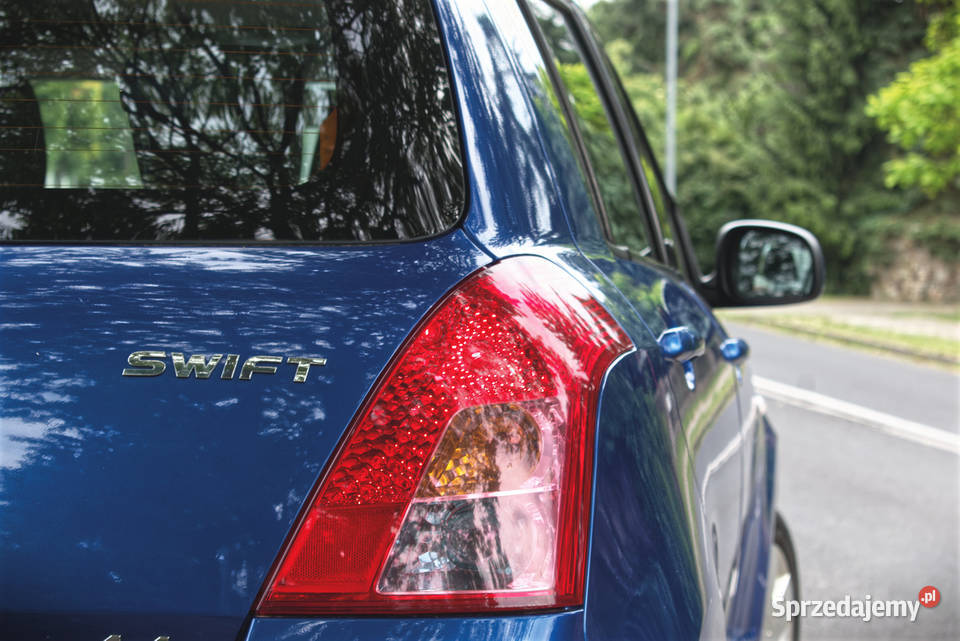 Suzuki Swift 13 GL Deluxe 4WD 2010 wielkopolskie Poznań sprzedam