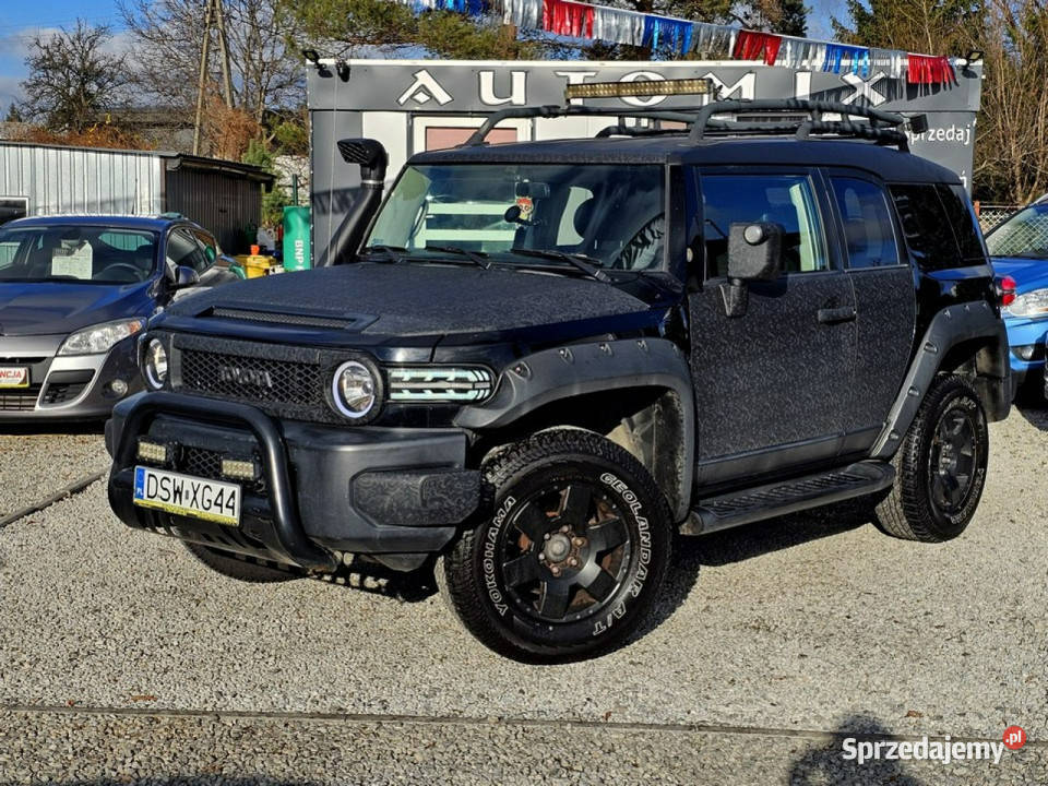 Toyota FJ Cruiser ZAMIANA Rury Progi TRD 40 z światła LED Motoryzacja Świdnica