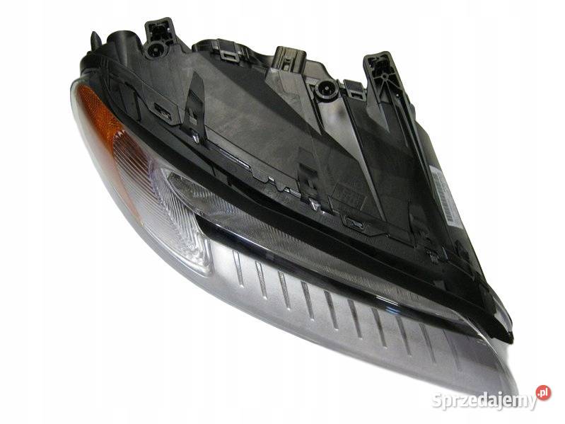 VOLVO V70 lampa przednia prawa prawy reflektor sprzedam