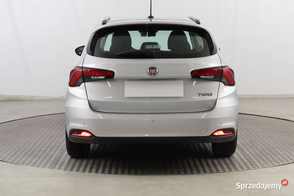 Fiat Tipo 10 FireFly manualna