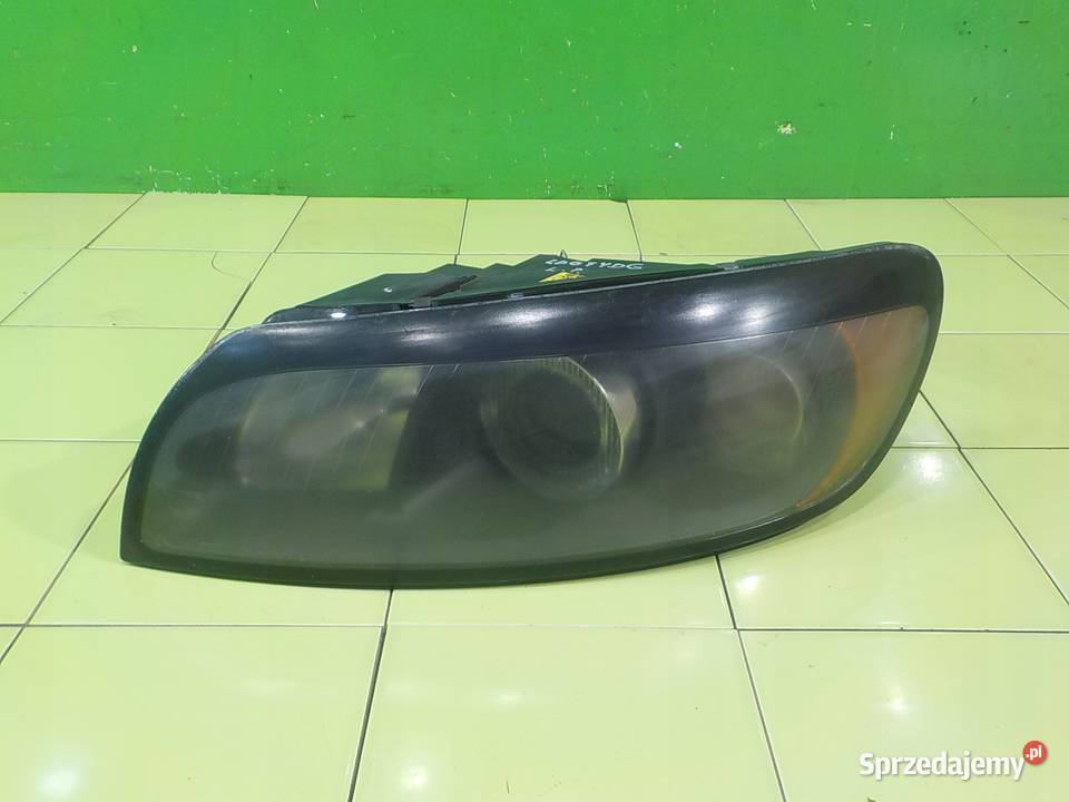 VOLVO C30 25T5 07r 3D lampa lewa przod 30657174 Suków