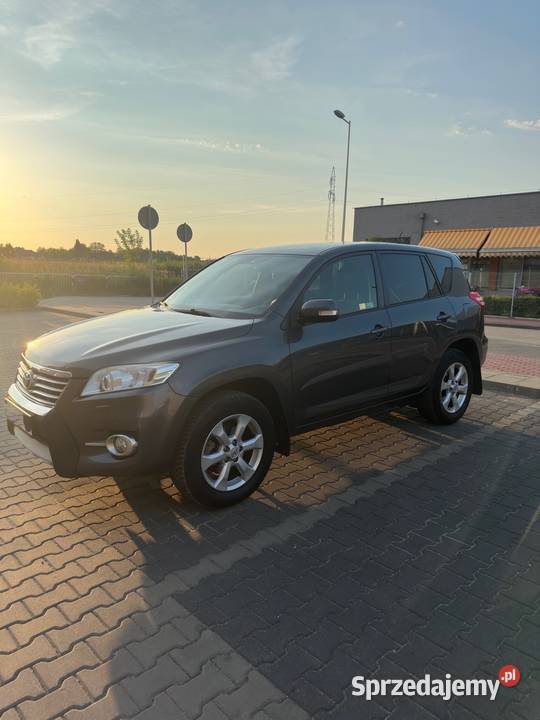Toyota Rav4 Polski Salon Prywatnie Bezwypadkowa lakier metallic