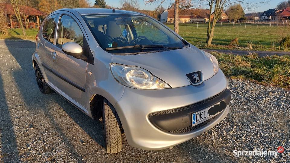 Peugeot 107 10 2006 5 drzwi Niski przebieg