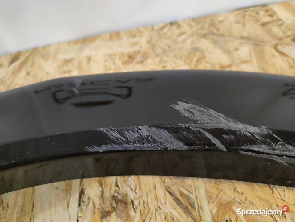 Listwa na Błotnik Prawy Przód Porsche Cayenne II osobowe Pleszew