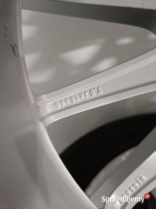 Felgi Volvo opony zimowe 21555r16 75J 5x108