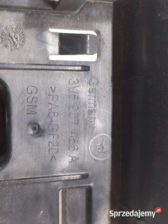 ŚLIZG ZDERZAKA TYŁ KOMPLET SEDAN HB Skoda Superb sprzedam