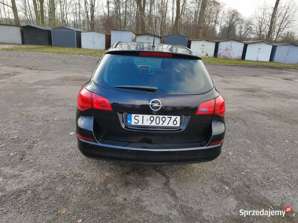 Sprzedam Astrę j 2011 r 14turbo