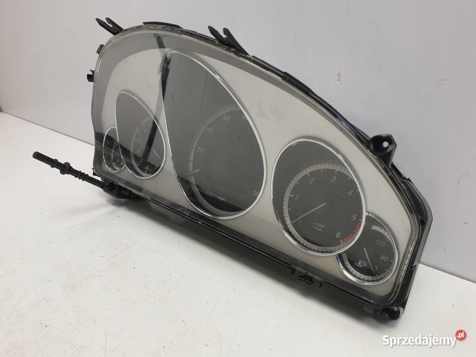 Mercedes C207 A207 W207 30 V6 CDI LICZNIK ZEGARY osobowe Rudka