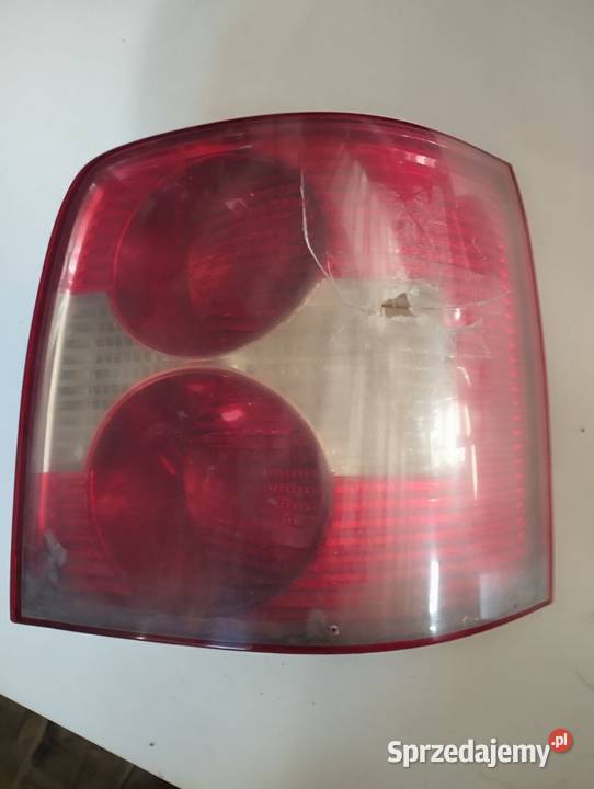 tylne lampy lewa prawa passat b5 fl kombi Końskowola
