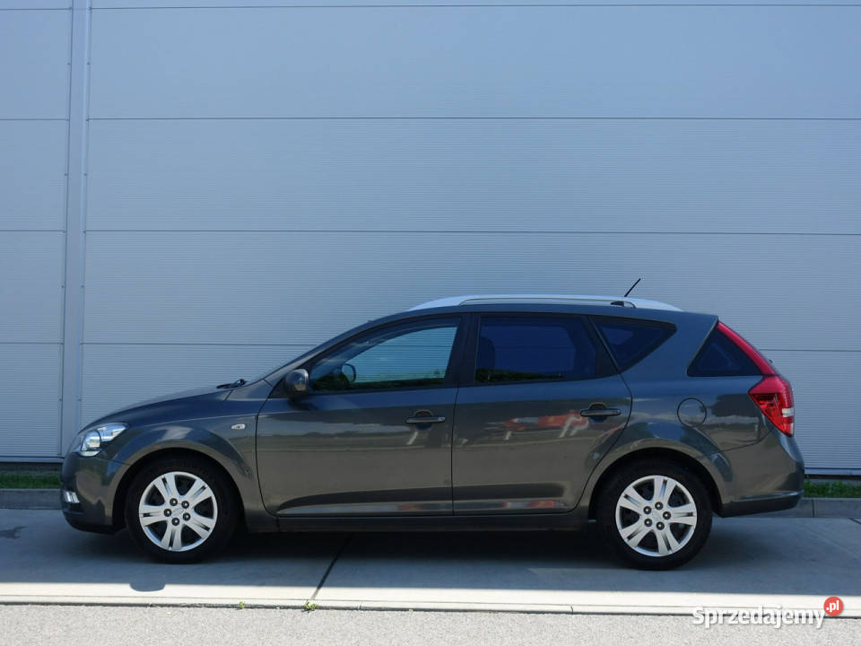 Kia Ceed 16 Ben125TelefonKlimatronikKsSerwisowe