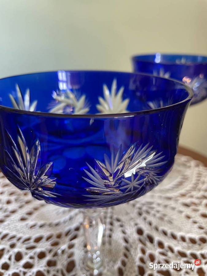 Kieliszki do szampana kobaltowe