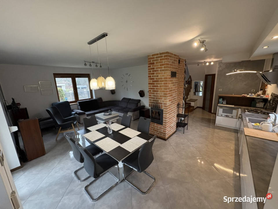 Dwa domy na jednej posesji 2 piętra Sprzedaż Komorów