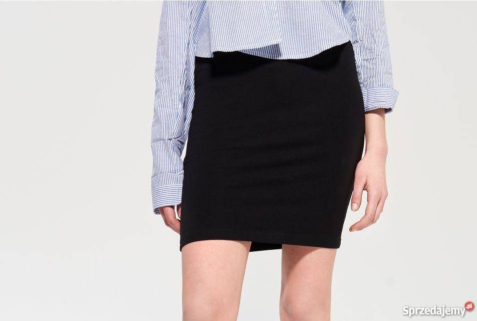 Czarna spódnica Sinsay