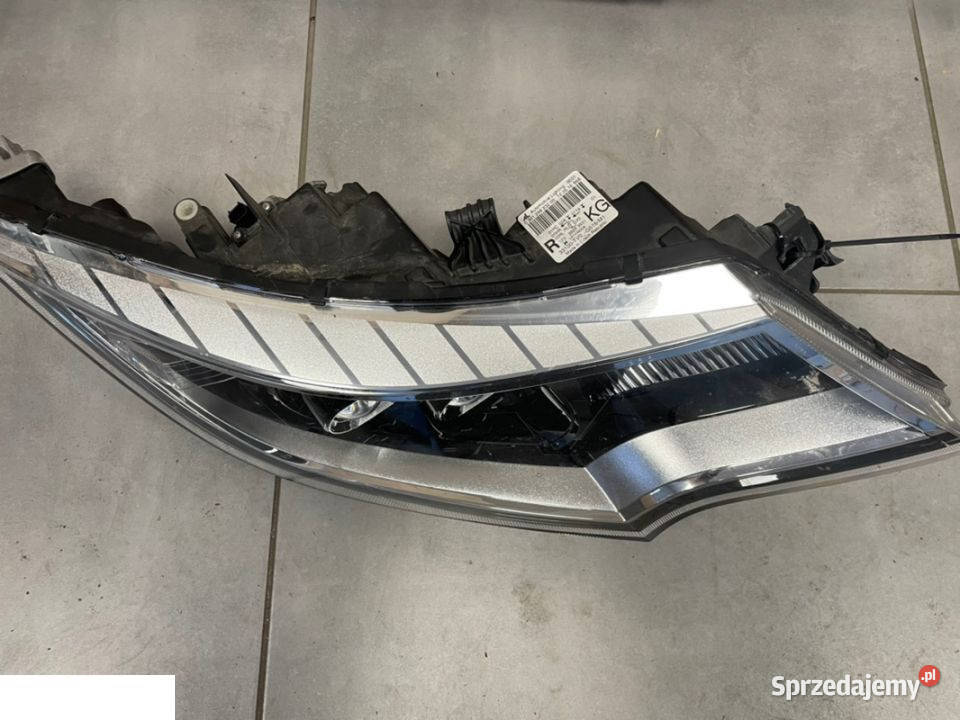 Honda Civic IX lift full led reflektor prawy Kozubszczyzna