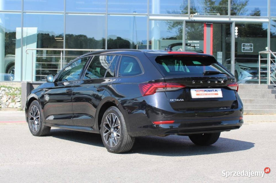 Skoda Octavia 2022r Carplay Masaże Ambienty Navi Octavia Kraków sprzedam