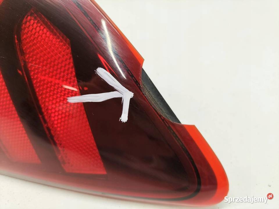 LAMPA TYŁ PRAWA EU USZKODZONA 92402D7600 Hyundai świętokrzyskie sprzedam
