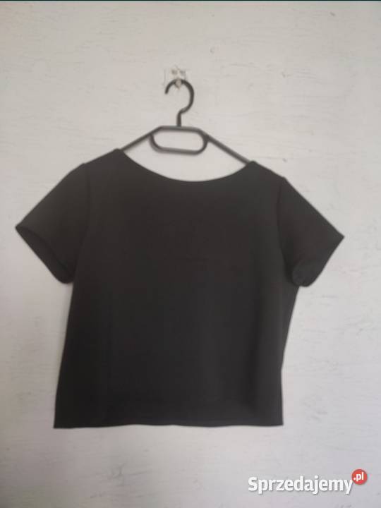 Bluzka czarna z suwakiem na tyle sprzedam