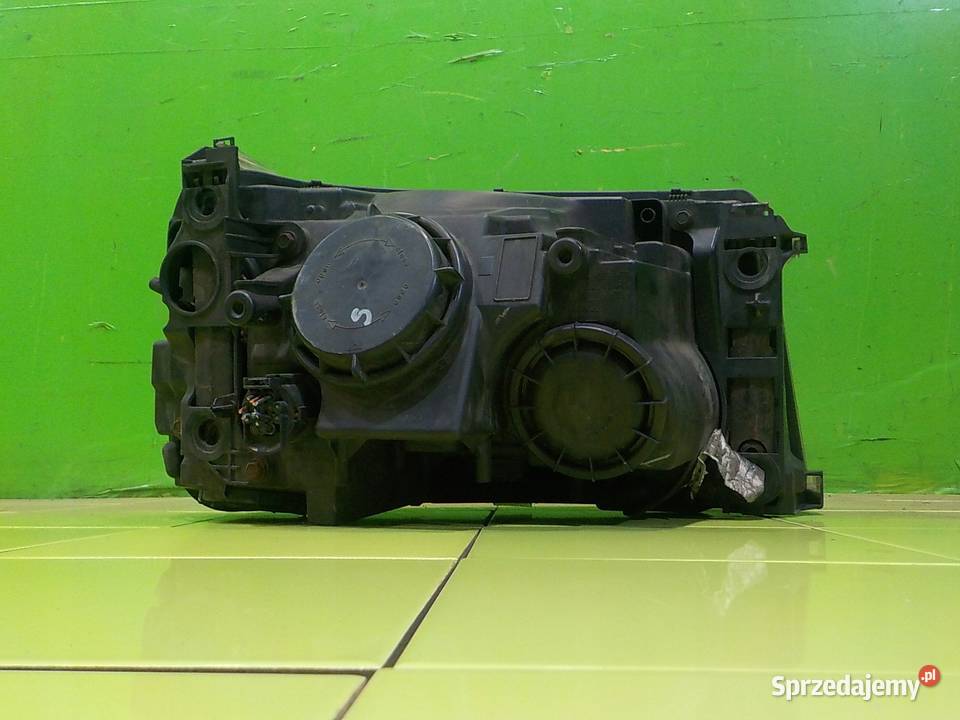 RANGE ROVER SPORT I LIFT 0913 5D XENON lampa Lampy przednie sprzedam