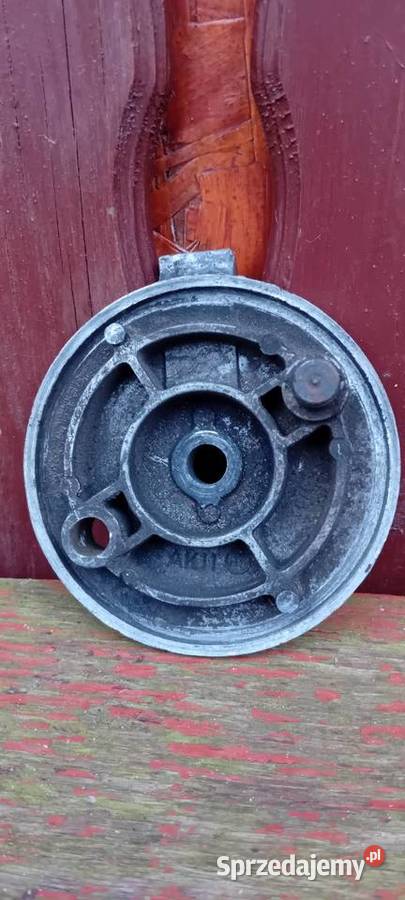 Szczękotrzymacz dekiel bęben koła tył tylnego Parzęczew