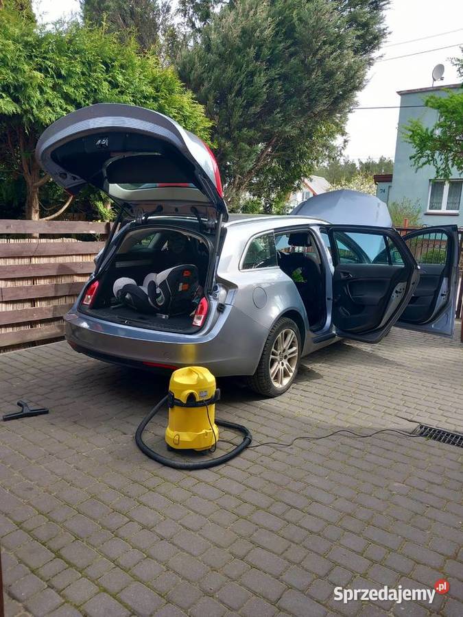 Opel Insignia 2009r niski przebieg 124 bagażnik benzyna Gdańsk