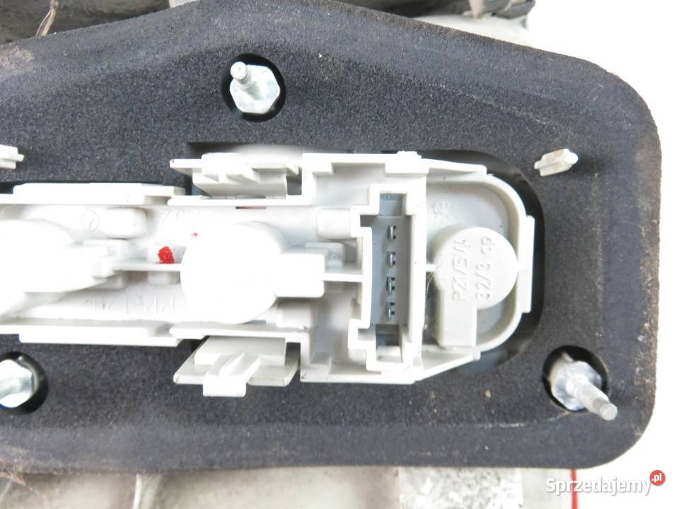 LAMPA PRAWA TYLNA MERCEDES BCLASS W245