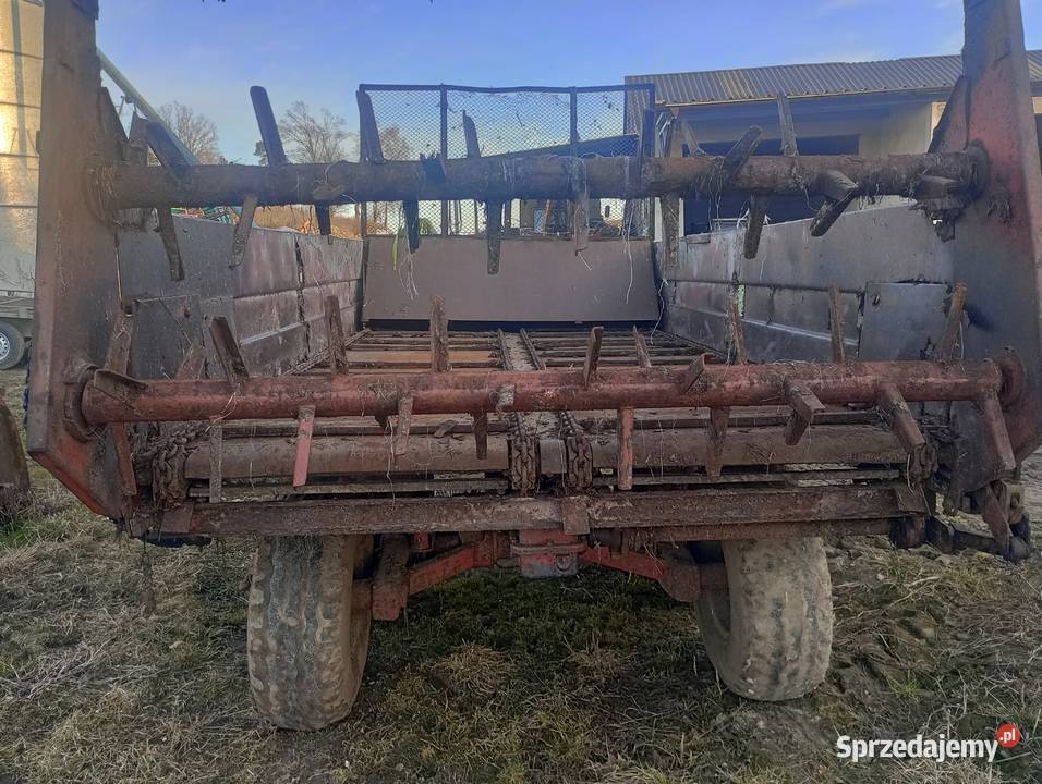 Rozrzutnik obornika tandem nieuszkodzony Rozrzutniki obornika Rolnictwo Pamiętowo