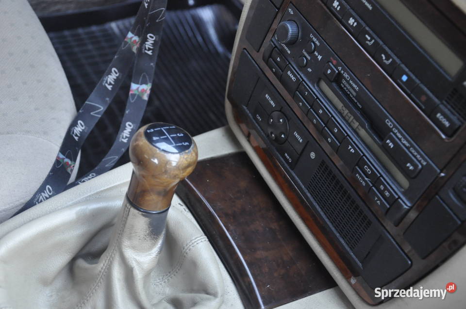 Passat B5 Boczki Beżowe Nie Skóra Drewno Galka osobowe Rzeszów