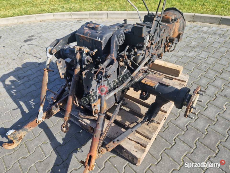 Skrzynia biegów most tylny Case 833 3232742R1 Skrzynia biegów Byków