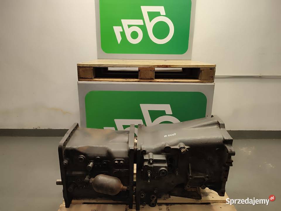 Obudowa skrzyni biegów 1352B1 4302981H1 COR